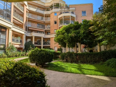 T3 REZ DE JARDIN avec PARKING- Jeanne d'Arc