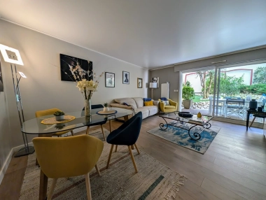 T3 REZ DE JARDIN avec PARKING- Jeanne d'Arc
